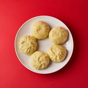 Манты дрожевые с жусаем и мясом