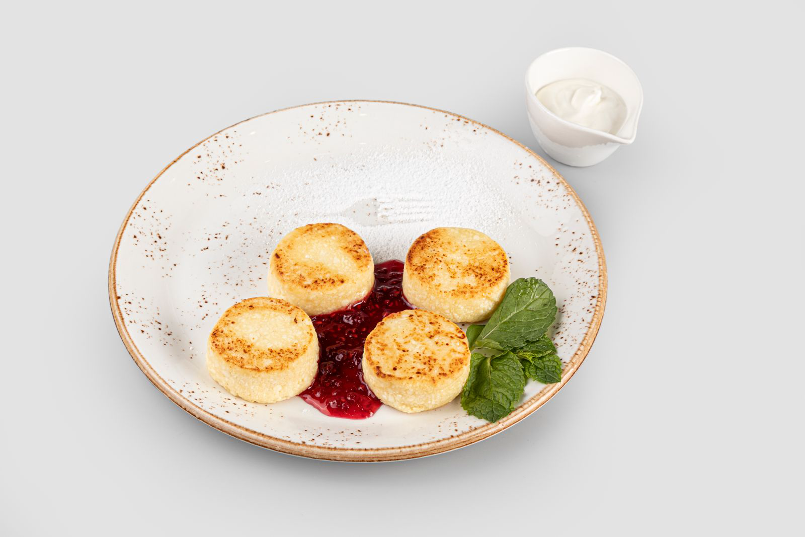 Сырники со сметаной 