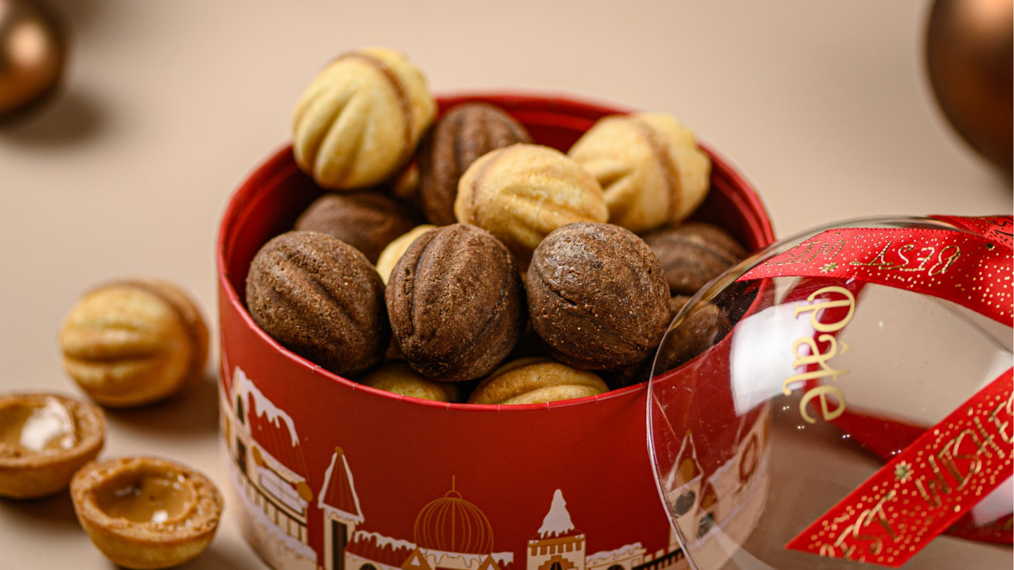 Орешки в новогоднем оформление 28 шт 